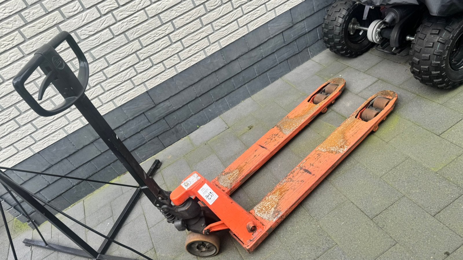 BT pompwagen 2300 kg goedwerkend, Doe-het-zelf en Verbouw, 100 liter of meer, Ophalen, Gebruikt, Transportkar