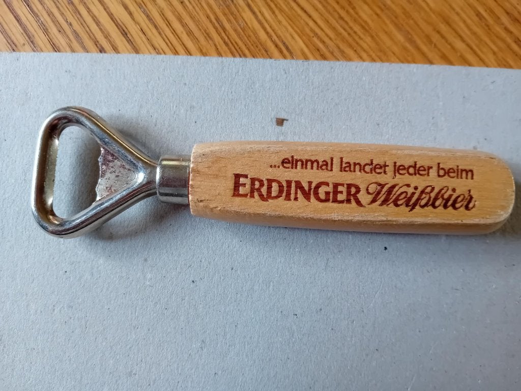 Bieropener Erdinger Weisbier ..einmal landet jeder beim, Ophalen of Verzenden, Gebruikt, Overige typen, Overige merken