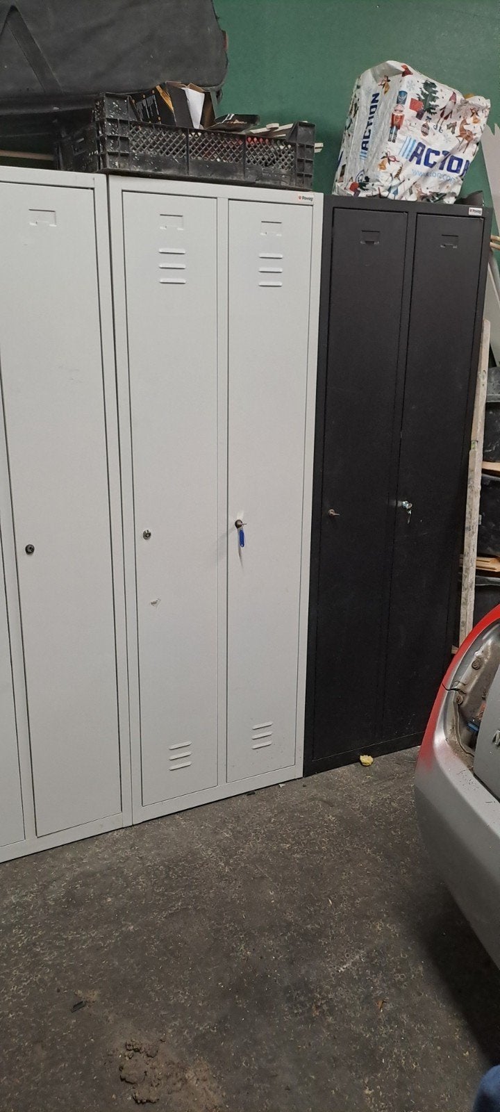 Metalen lockers - wit en zwart, inclusief losse sloten, Ophalen, Gebruikt, Industrieel, Modern