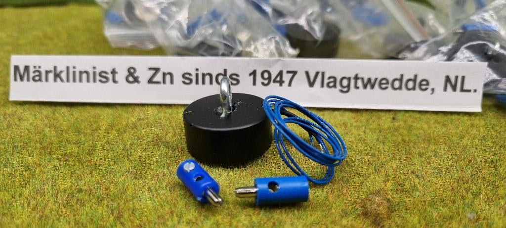 Marklin kraan ( 7051) Magneten nieuw in blister € 27.25, Hobby en Vrije tijd, Modeltreinen | H0, Wisselstroom, Overige typen, Analoog