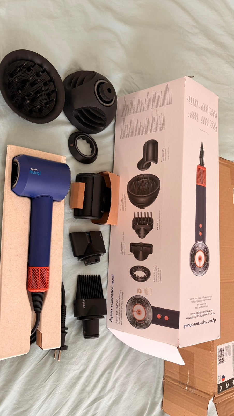Dyson supersonic föhn, Ophalen of Verzenden, Zo goed als nieuw, Föhn of Haardroger