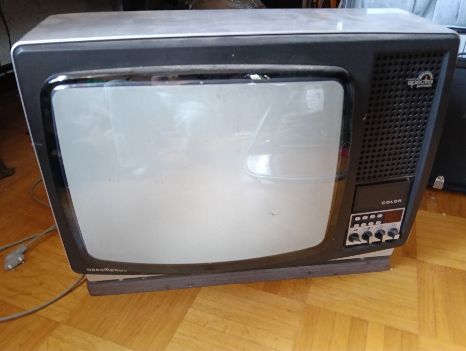 Vintage Nordmende Spectra Portable Kleurentelevisie, Ophalen of Verzenden, Gebruikt, Minder dan 40 cm, Overige merken