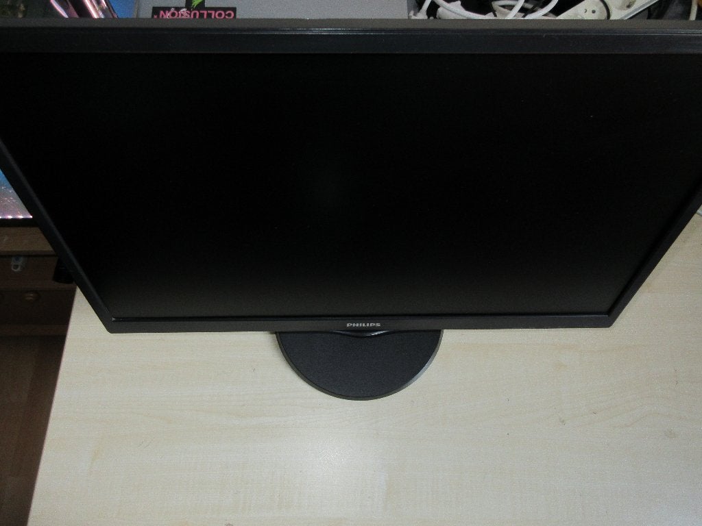 Foto 20 van Philips 24” Full HD LED Monitor 243V5LHAB/00 – HDMI/DVI/VGA