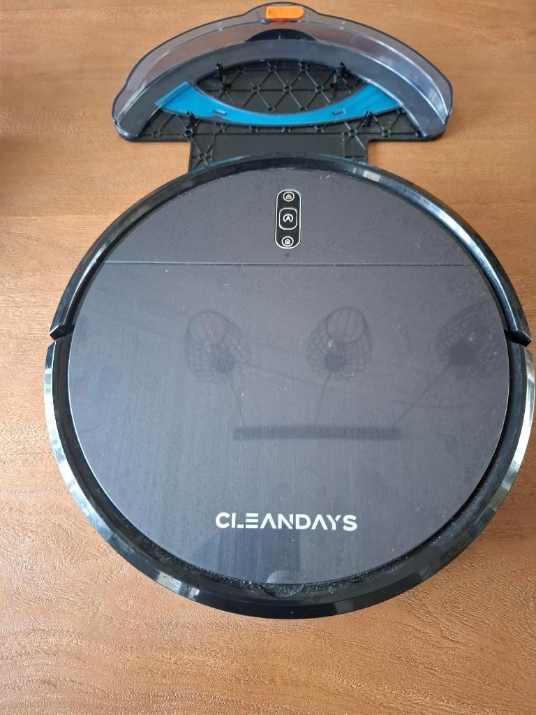 Robotstofzuiger CleanDays D2‑007 – met laadstation, Ophalen, Zo goed als nieuw, Robotstofzuiger