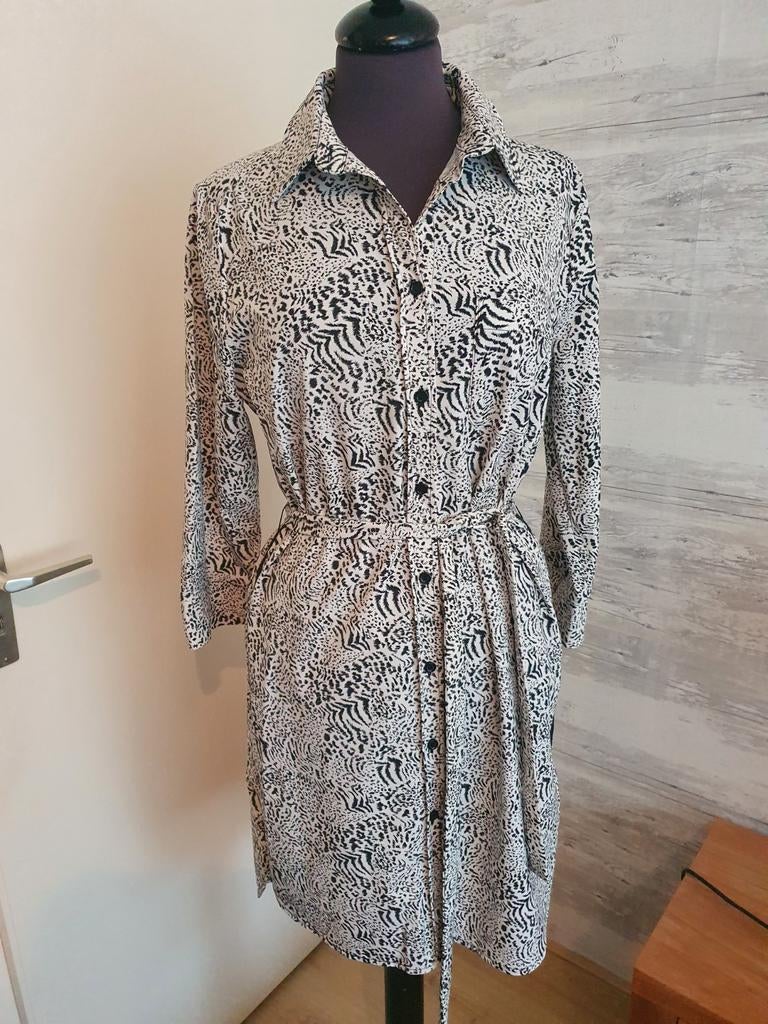 Nieuwe jurk Zebra print, Maat 38/40 (M), Wit, Nieuw, Ophalen of Verzenden