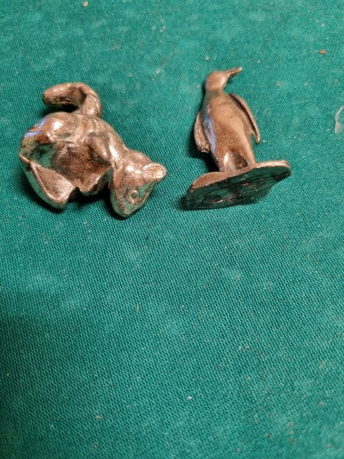 beeldjes eekhoorn en pinguin verzilverd, Ophalen of Verzenden