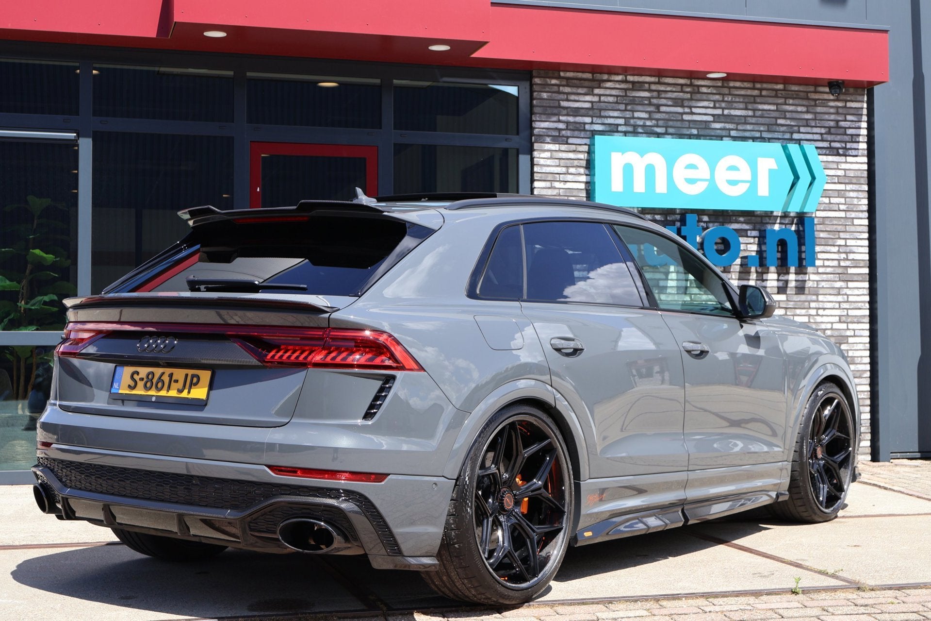 Audi Q8 4.0 TFSI RS Q8 quattro URBAN l EXCLUSIVE PAINT GRIGI, Auto's, Automaat, Dealer onderhouden, Gebruikt, 156 €/maand