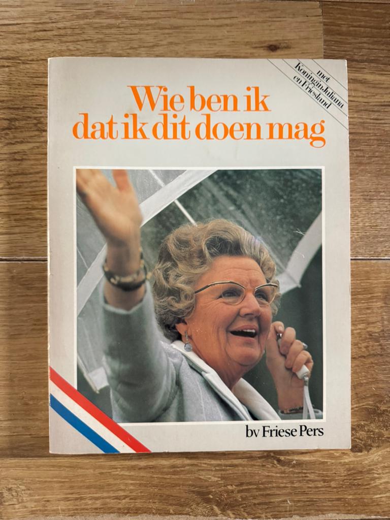 Verschillende boeken over Koningshuis, Ophalen of Verzenden, Zo goed als nieuw, Tijdschrift of Boek
