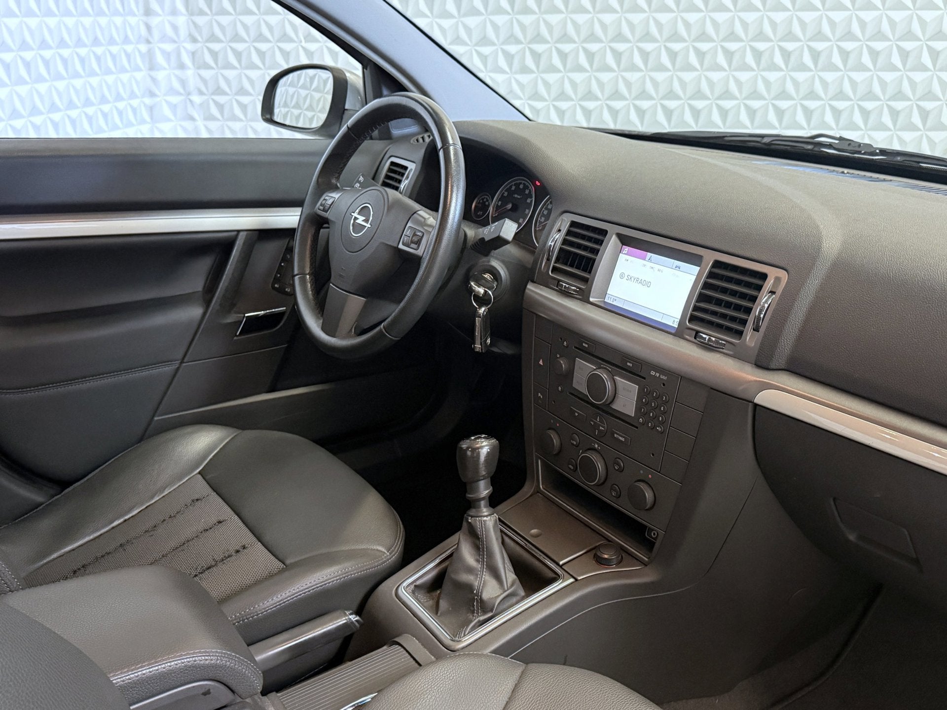 Opel Vectra 1.6-16V Airco Cruise Navigatie PDC Trekhaak(2007, Auto's, Opel, Voorwielaandrijving, 15 km/l, Gebruikt, 4 cilinders