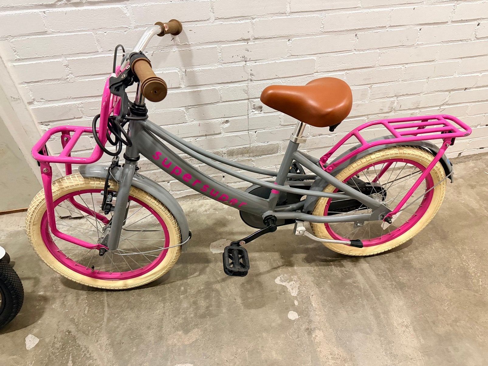 Kinder fiets, Ophalen of Verzenden, Zo goed als nieuw, 20 inch