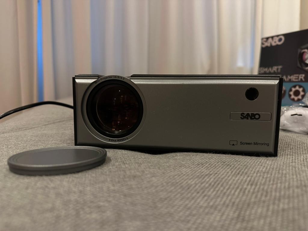 SABO Mini Projector - Compacte Beamer met Screen Mirroring, Audio, Tv en Foto, Beamers, Ophalen of Verzenden, Zo goed als nieuw
