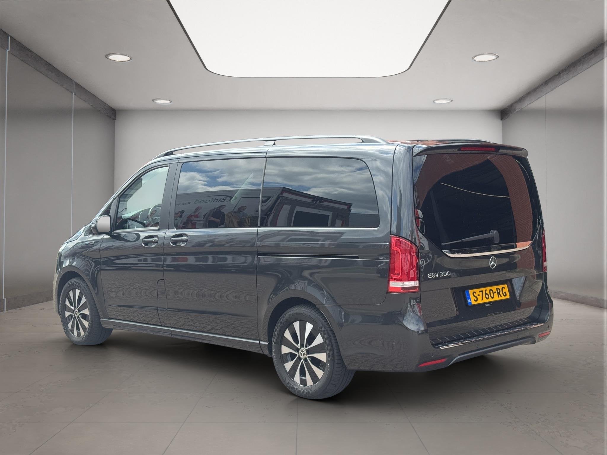 Mercedes-Benz EQV 300 L2 Business Solution | 6-Persoons | Ce, Auto's, Gebruikt, Zwart, 2535 kg, 90 kWh