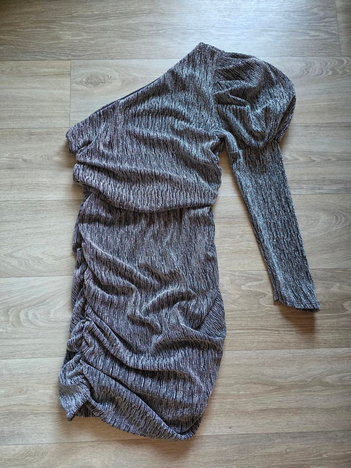 Most Wanted Glitter One Shoulder Jurk Zilver Maat M, Maat 38/40 (M), Nieuw, Ophalen of Verzenden, Most Wanted