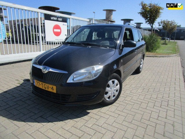 Skoda Fabia Combi 1.2-12V Fresh, Voorwielaandrijving, Euro 5, 1198 cc, Zwart