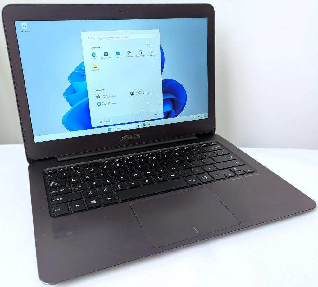 ASUS ZenBook: 13 inch FHD, Core i5, 8GB/256GB, Windows 11, Ophalen, Intel Core i5-5200U, 2 tot 3 Ghz, Qwerty