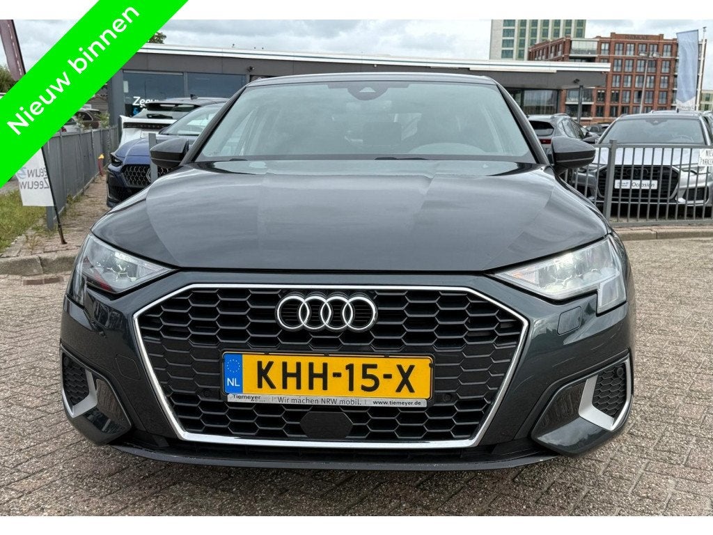 Audi A3 Limousine 30 TFSI S | Camera | LED | Carplay | Virtu, Auto's, Gebruikt, 23 km/l, Bedrijf, 3 cilinders