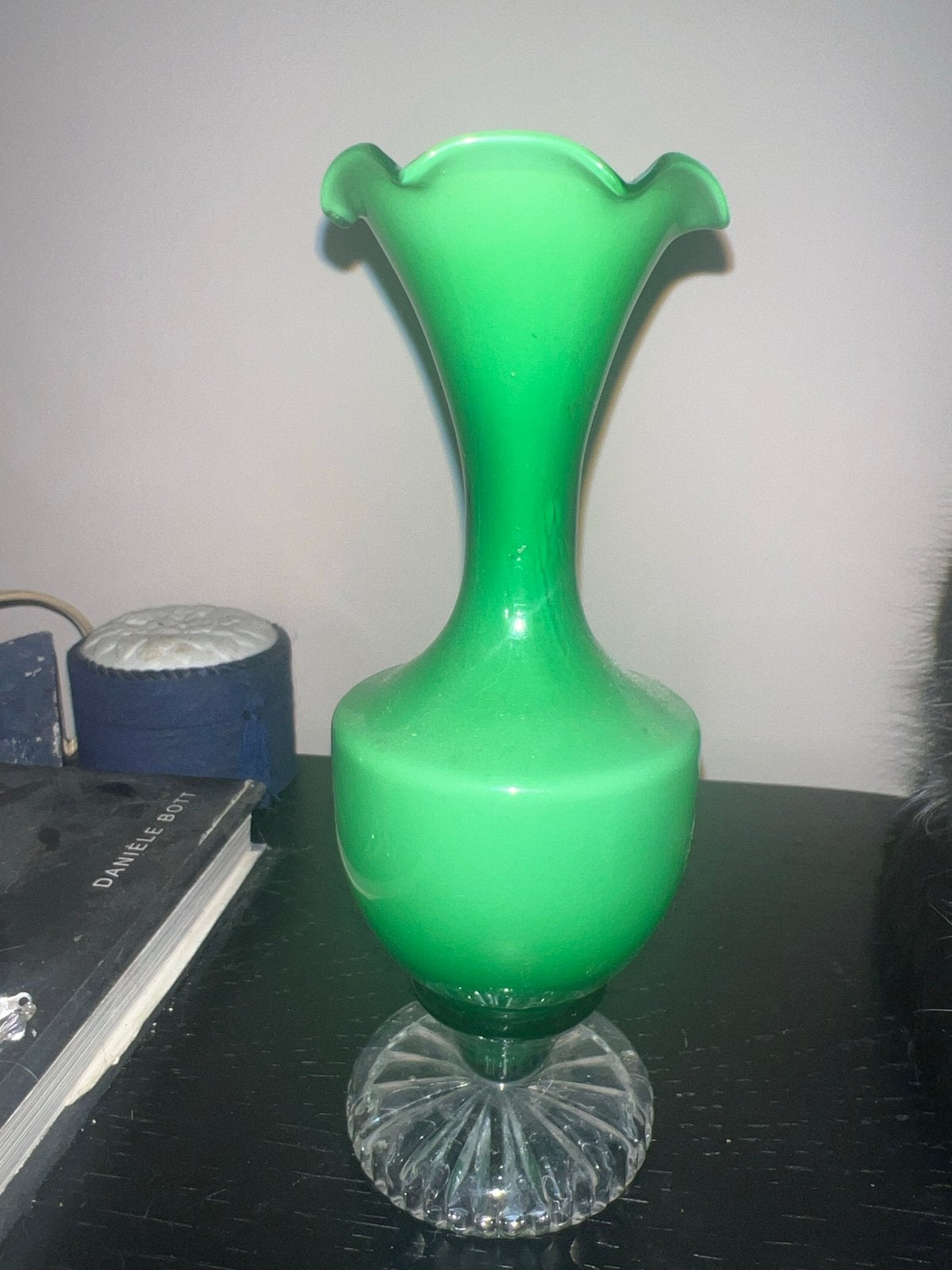 Vintage Groene Vaas met Kristallen Voet, Antiek en Kunst, Ophalen of Verzenden