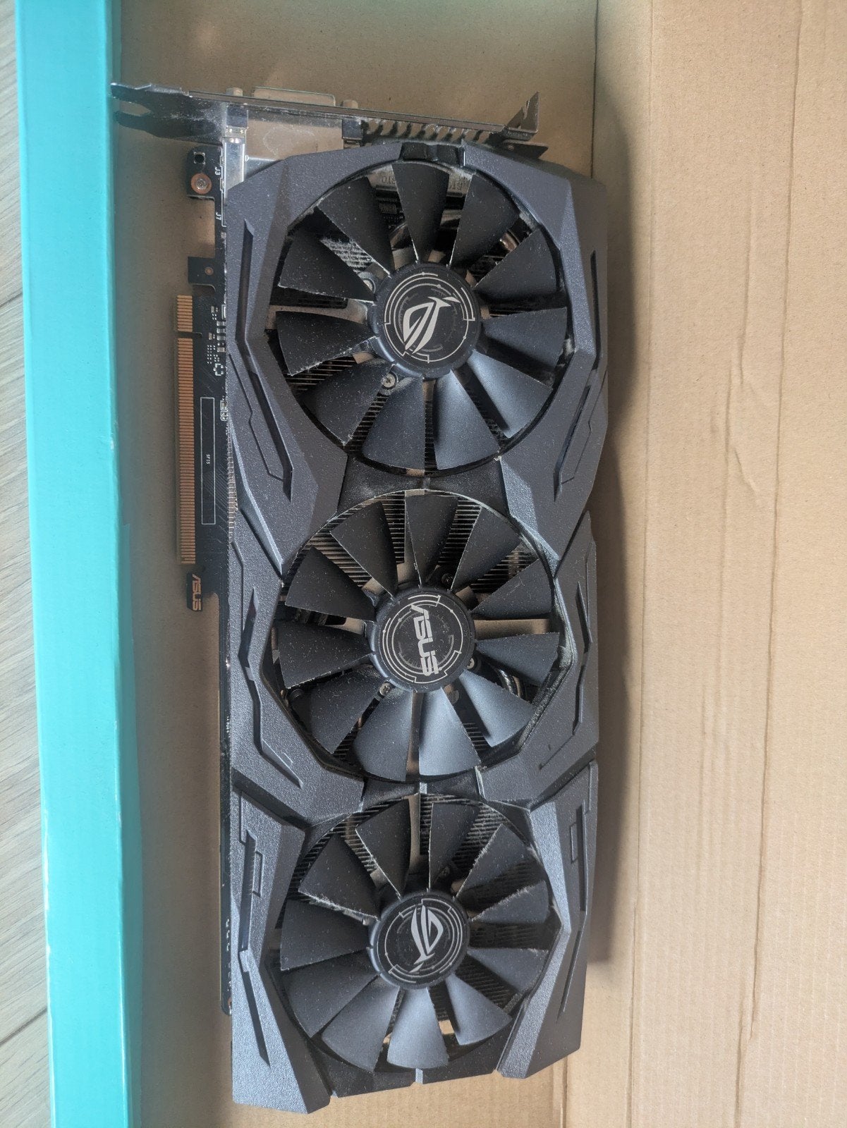 Grafische kaart ASUS STRIX-GTX1060-6G-GAMING, Computers en Software, Videokaarten, Ophalen, GDDR5, PCI-Express 3