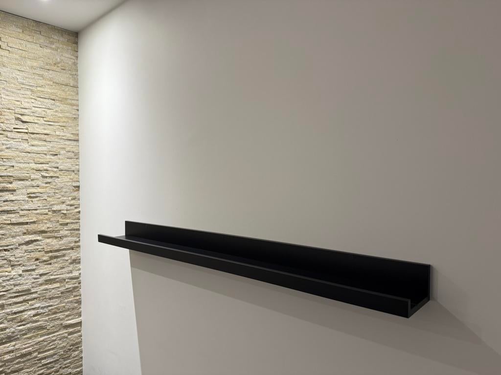 Ikea schilderijenplank MOSSLANDA, Huis en Inrichting, Woonaccessoires | Wandplanken en Boekenplanken, Ophalen of Verzenden, Zo goed als nieuw