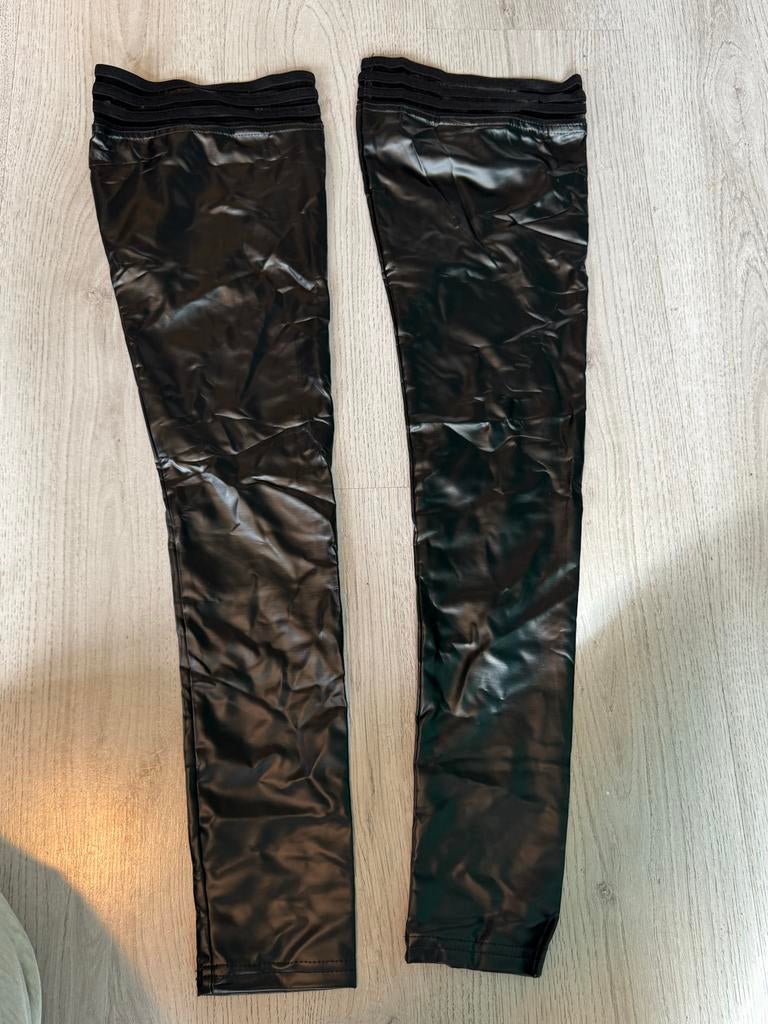 Zwarte Wet Look Thigh High Kousen - Noir Handmade (M/38), Ophalen of Verzenden, Zwart, Overige typen