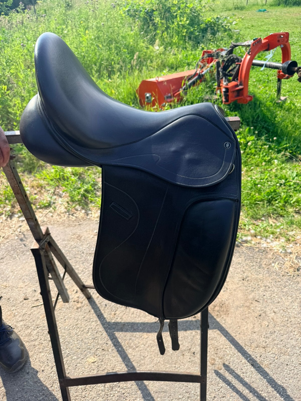 BR dressuurzadel 17,5 + 2singels mag weg voor een goed bod, Dieren en Toebehoren, Paarden en Pony's | Zadels, Ophalen of Verzenden