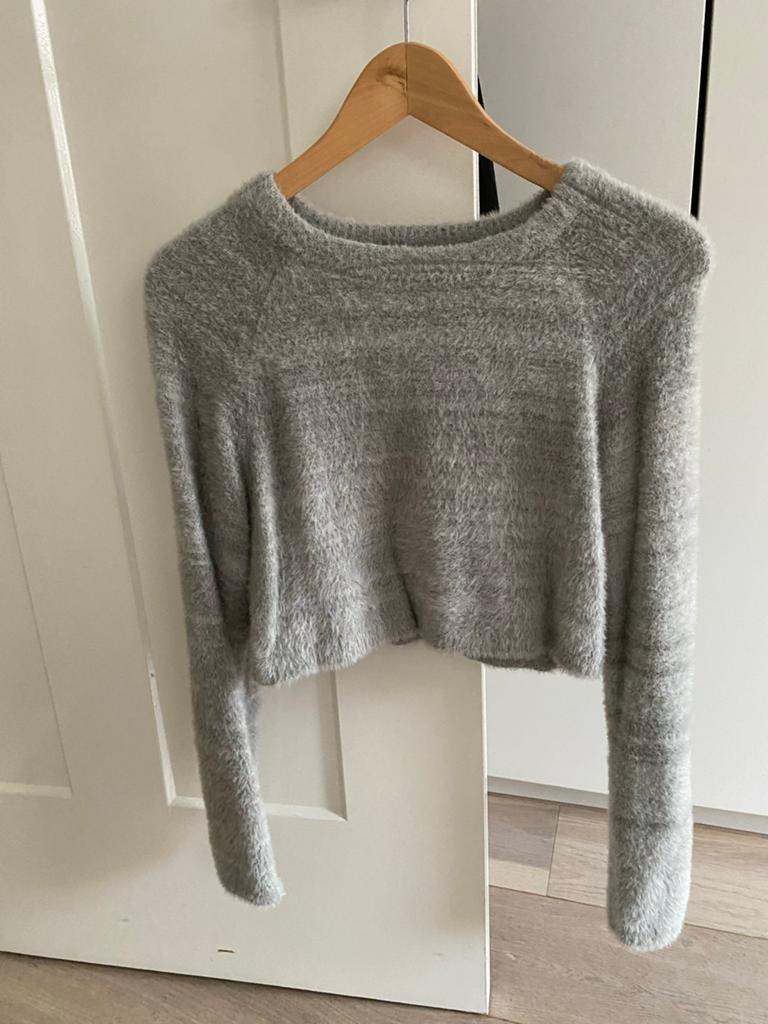Modström fluffy cropped trui maat XS, Kleding | Dames, Ophalen of Verzenden, Zo goed als nieuw, Maat 34 (XS) of kleiner, Grijs