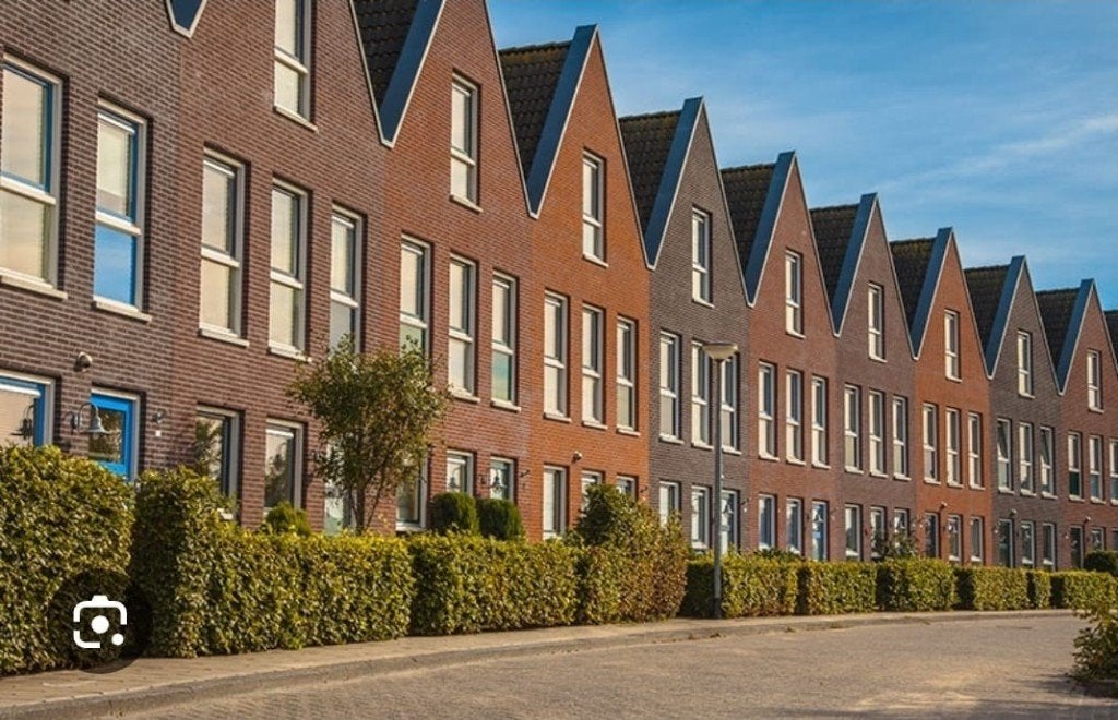 Zelfstandige woonruimte gezocht, Huizen en Kamers