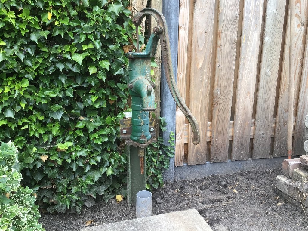 zwengelpomp voor decoratie of op te knappen, Ophalen of Verzenden, Gebruikt, Handmatig, Bronpomp