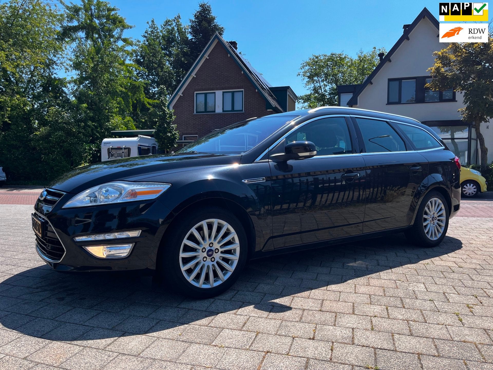 Ford Mondeo Wagon 1.6 Platinum Dakje Ecc Trekh Riem verv NW, Voorwielaandrijving, Gebruikt, Zwart, 4 cilinders