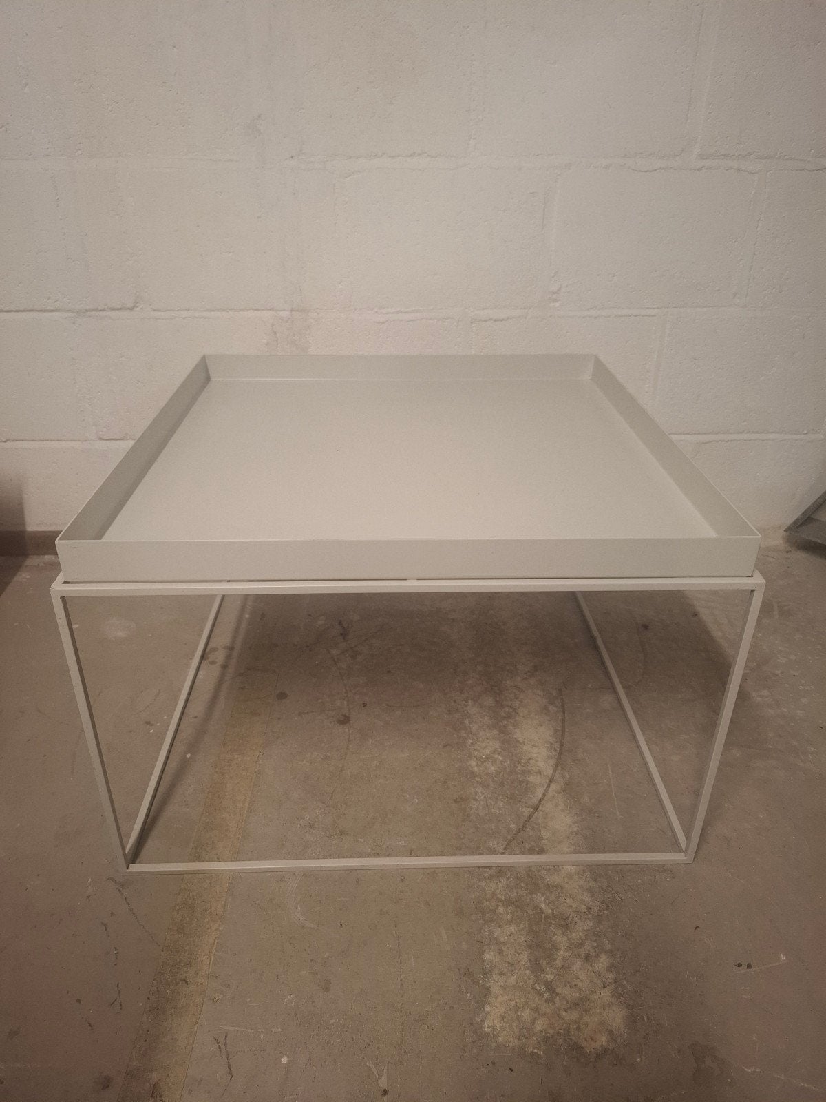Moderne salontafel met metalen frame en afneembaar blad, Huis en Inrichting, Tafels | Salontafels, Ophalen, Gebruikt, 50 tot 100 cm