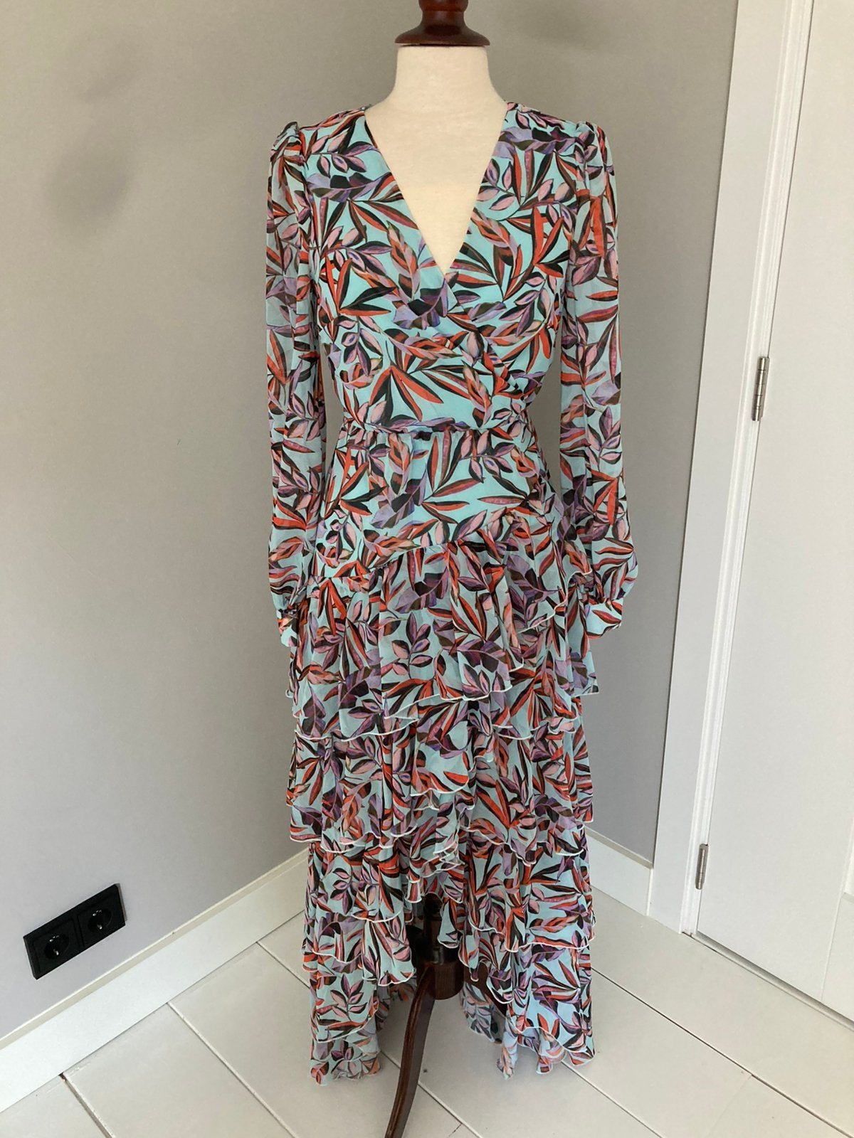 Phase Eight zgan jurk maat M, Kleding | Dames, Ophalen of Verzenden, Zo goed als nieuw, Meerkleurig, Onder de knie