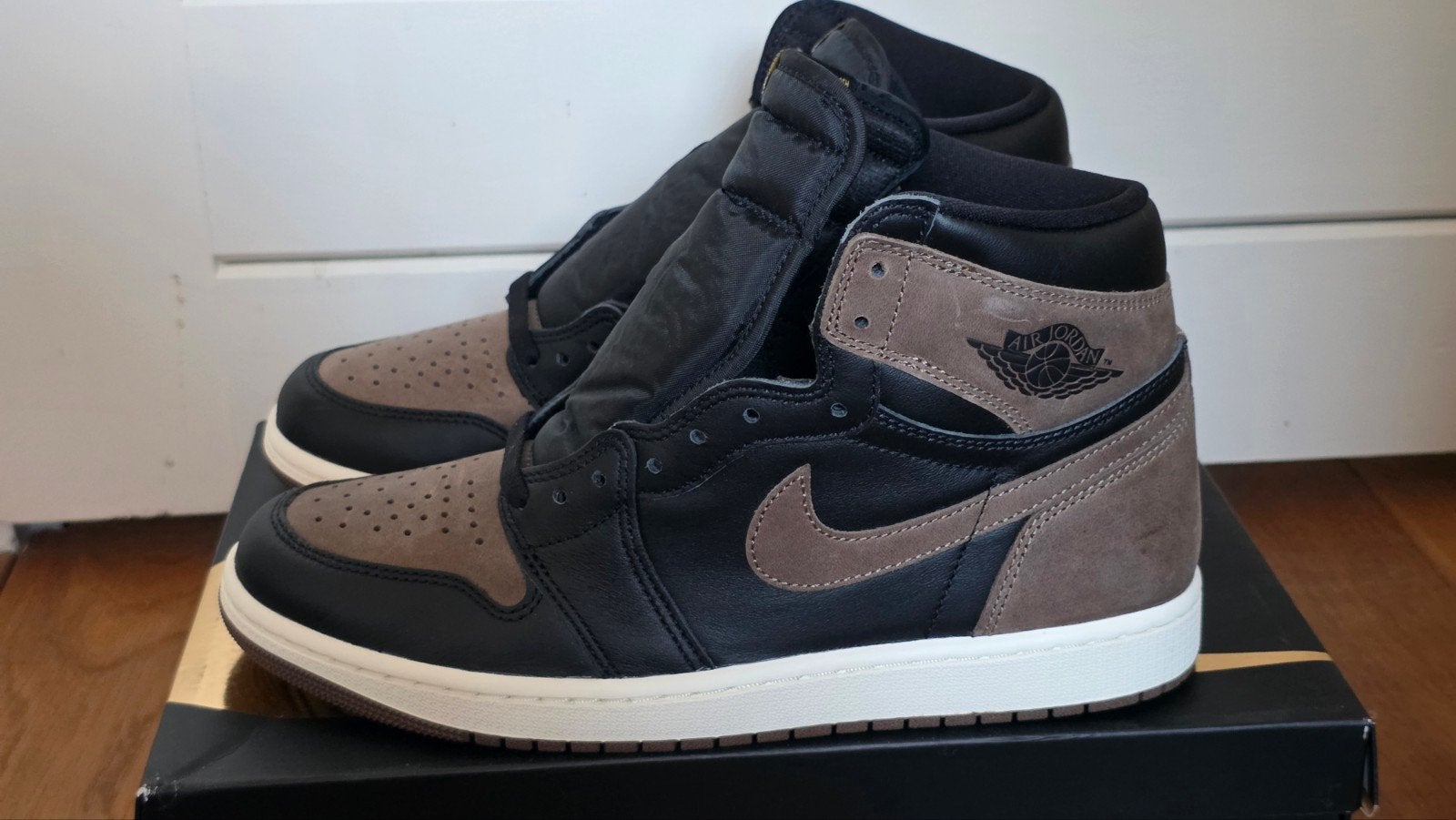 Air Jordan 1 High Palomino maat 44 DS, Overige kleuren, Verzenden, Air Jordan, Nieuw