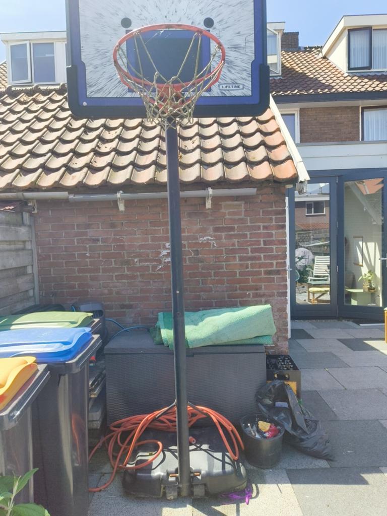 Verstelbare basketbalpaal met bord en ring., Sport en Fitness, Basketbal, Ophalen
