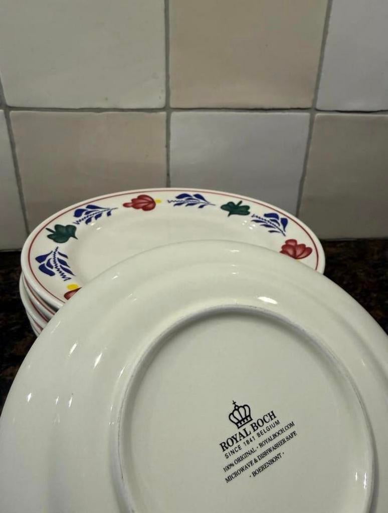 Royal Boch Boerenbont 8 borden 17.5cm, Ophalen, Zo goed als nieuw, Aardewerk, Bord(en)