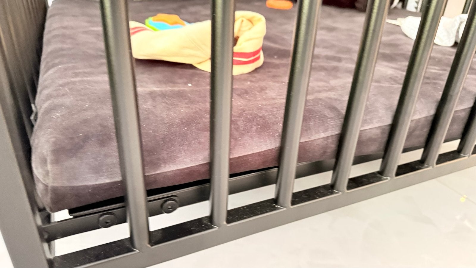 Nieuwe Europe Baby Box Lian II 80x100 zwart met matras, Kinderen en Baby's, Boxen, Ophalen, Nieuw, Rechthoekig