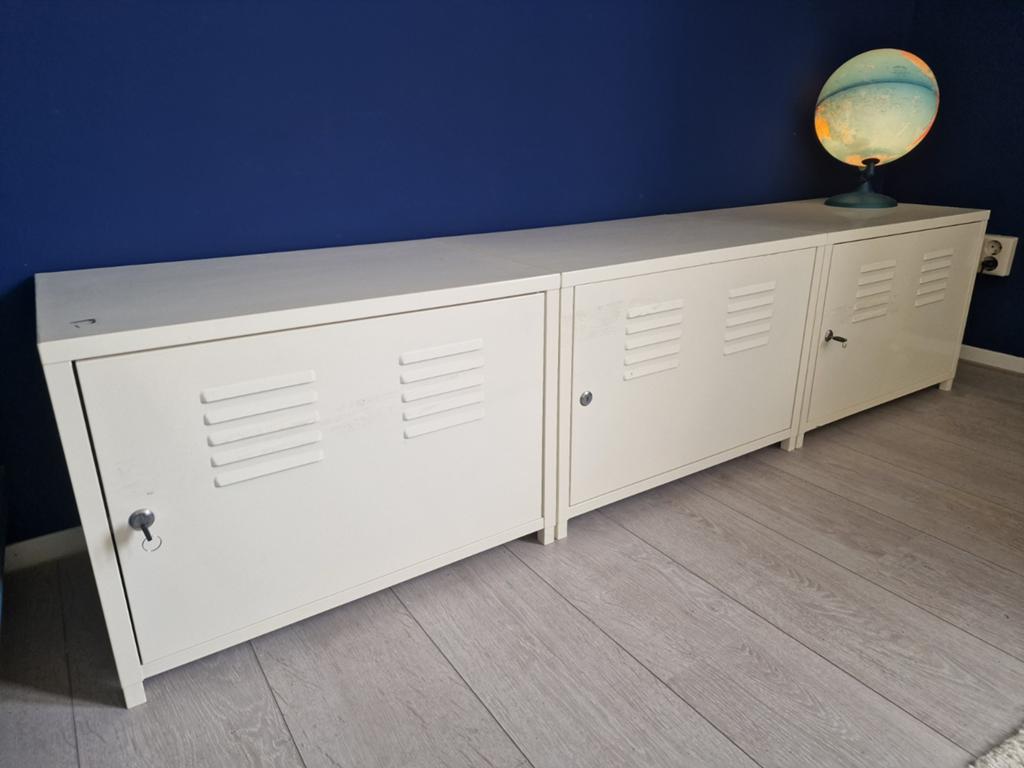 Metalen dressoirkast ikea, Ophalen, Overige materialen, Gebruikt, 100 tot 150 cm