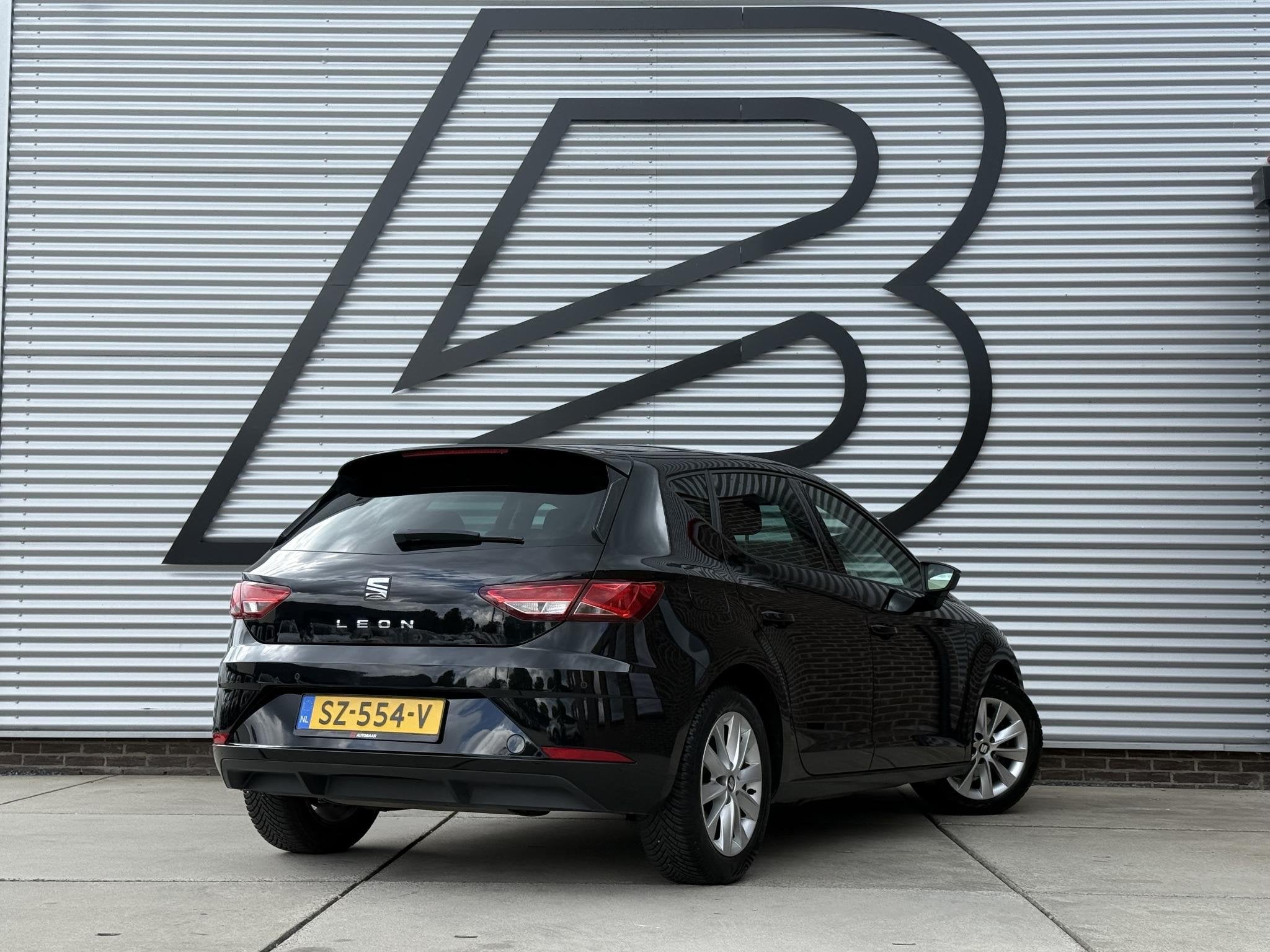 SEAT Leon 1.0 EcoTSI Style Business Intense Navi|PDC V+A|Cli, Auto's, Voorwielaandrijving, Parkeersensor, Stof, Gebruikt