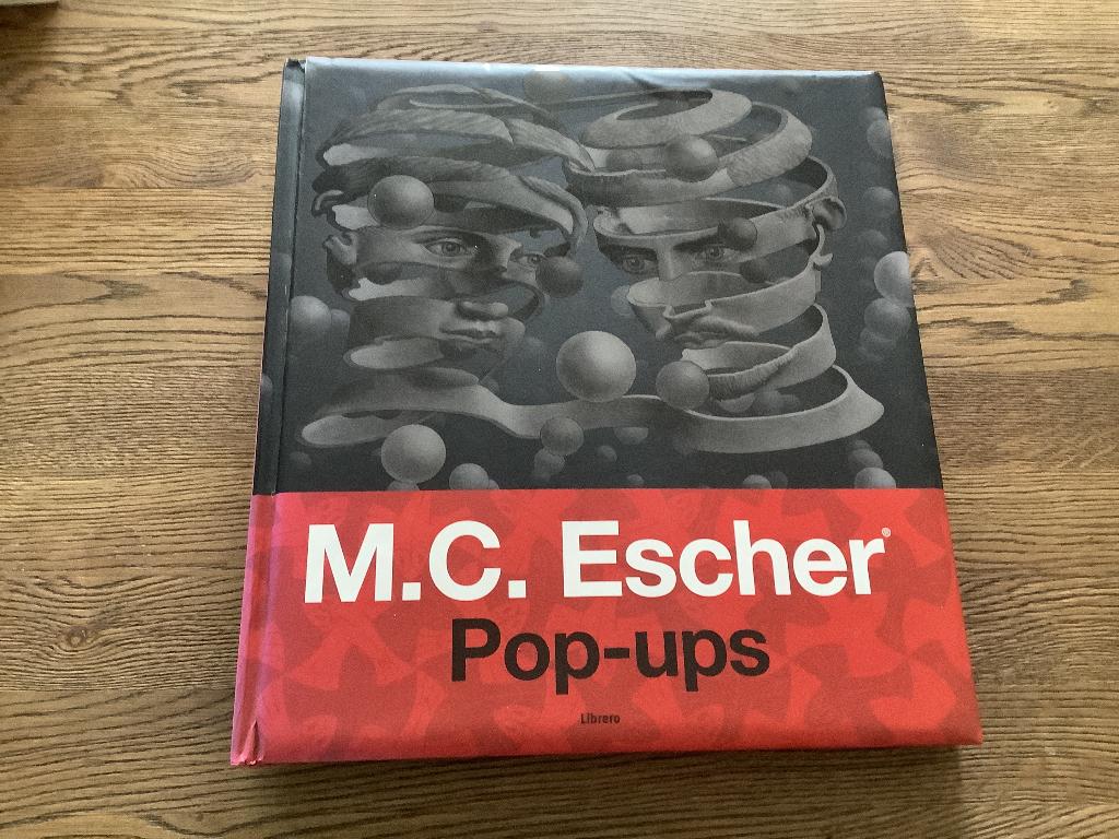 Kunstboek pop up Escher, Boeken, Ophalen of Verzenden, Zo goed als nieuw, M.C. Escher, Grafische vormgeving