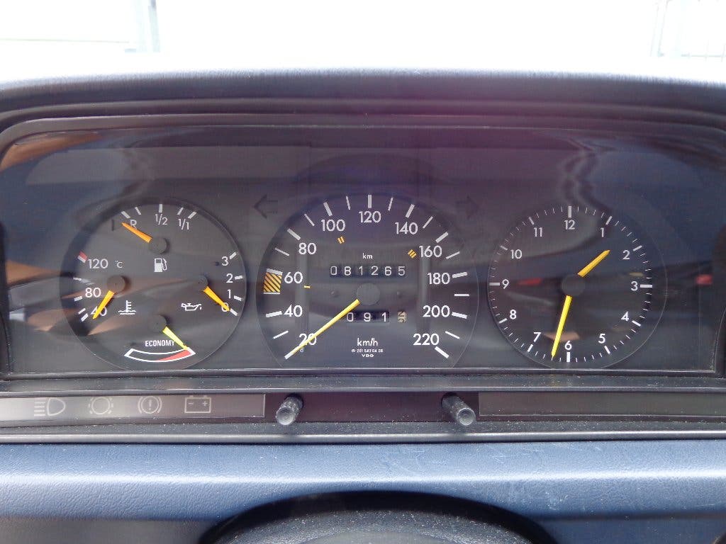 Mercedes 190 E 1984 met slechts 81265 KM 1 eigenaar, foto 12