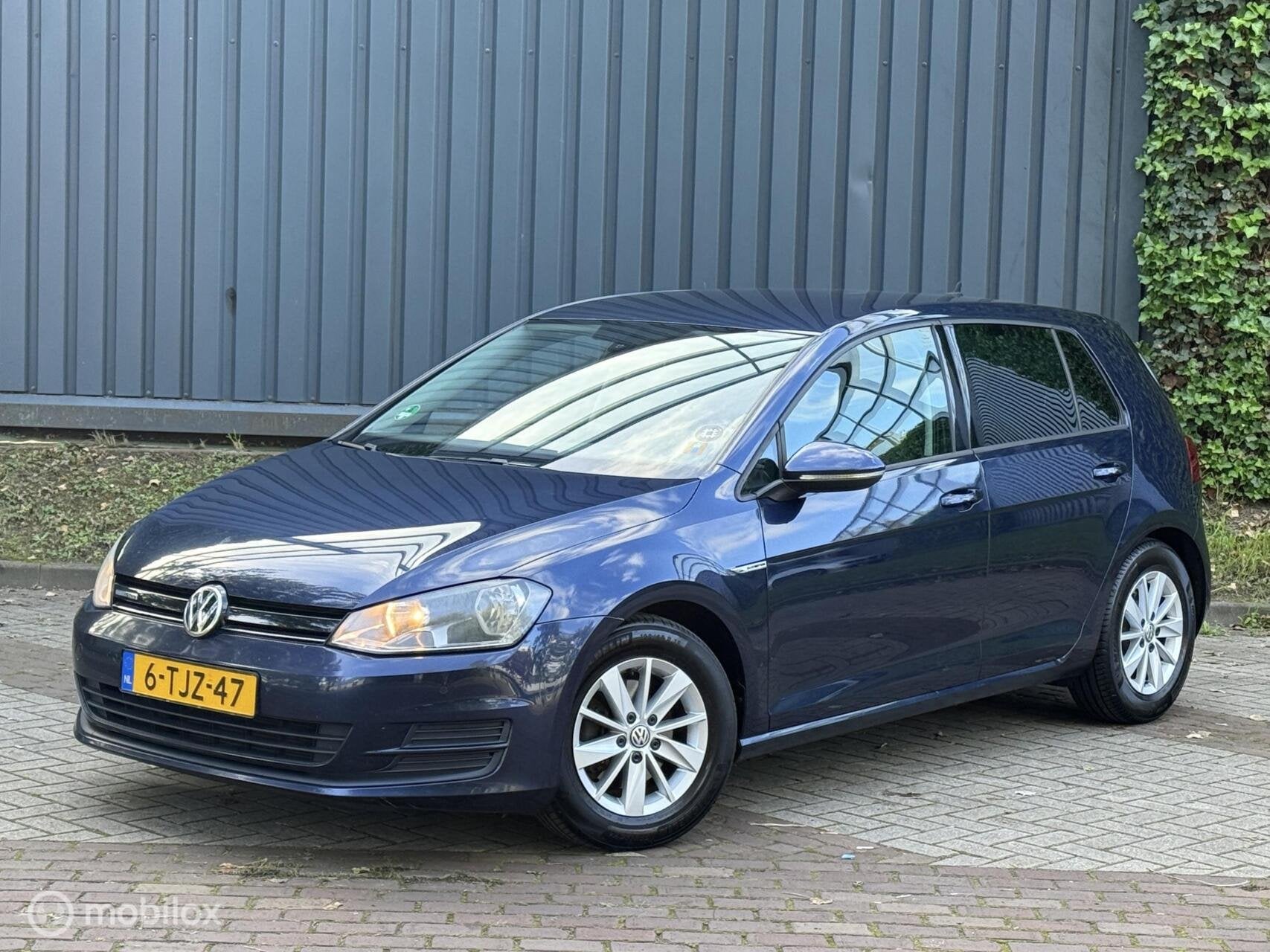 Volkswagen Golf 1.6 TDI Edition BlueMotion|Navi|Trekhaak|pdc, Auto's, Voorwielaandrijving, Euro 5, Stof, Gebruikt