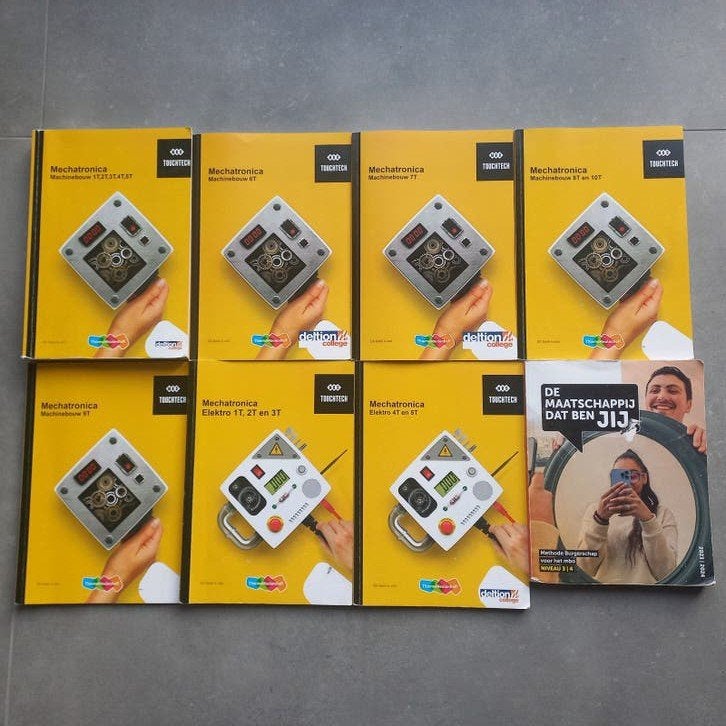 Technicus Mechatronica niveau 4 Deltion College 1e leerjaar, Ophalen of Verzenden, Overige niveaus
