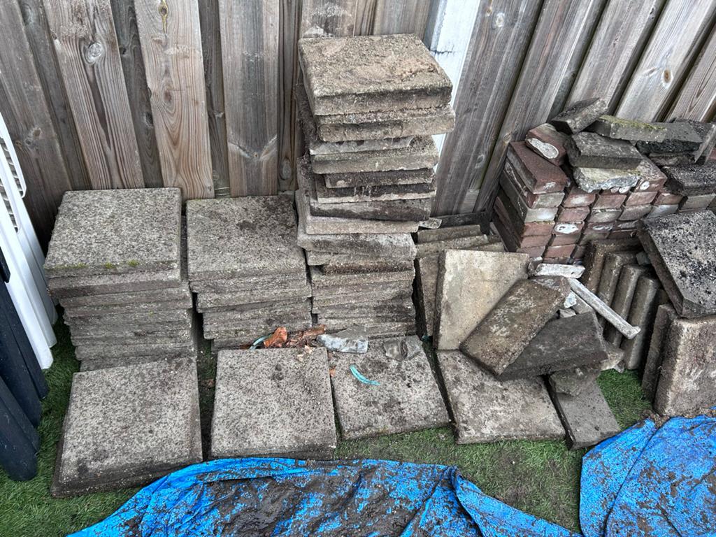 Gebruikte terrastegels en klinkers - diverse maten, Tuin en Terras, Ophalen, Klinkers, Zo goed als nieuw, 10 m² of meer