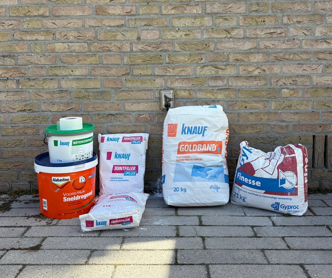 Stuc bouwmaterialen, Ophalen, Zo goed als nieuw