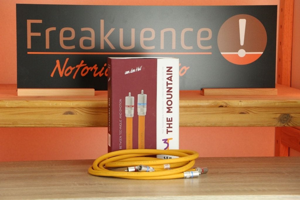 Van den Hul 3T The Mountain Hybrid RCA 150cm *demo* NL Made!, Van den Hul, Ophalen of Verzenden, Zo goed als nieuw, Interlink-kabel