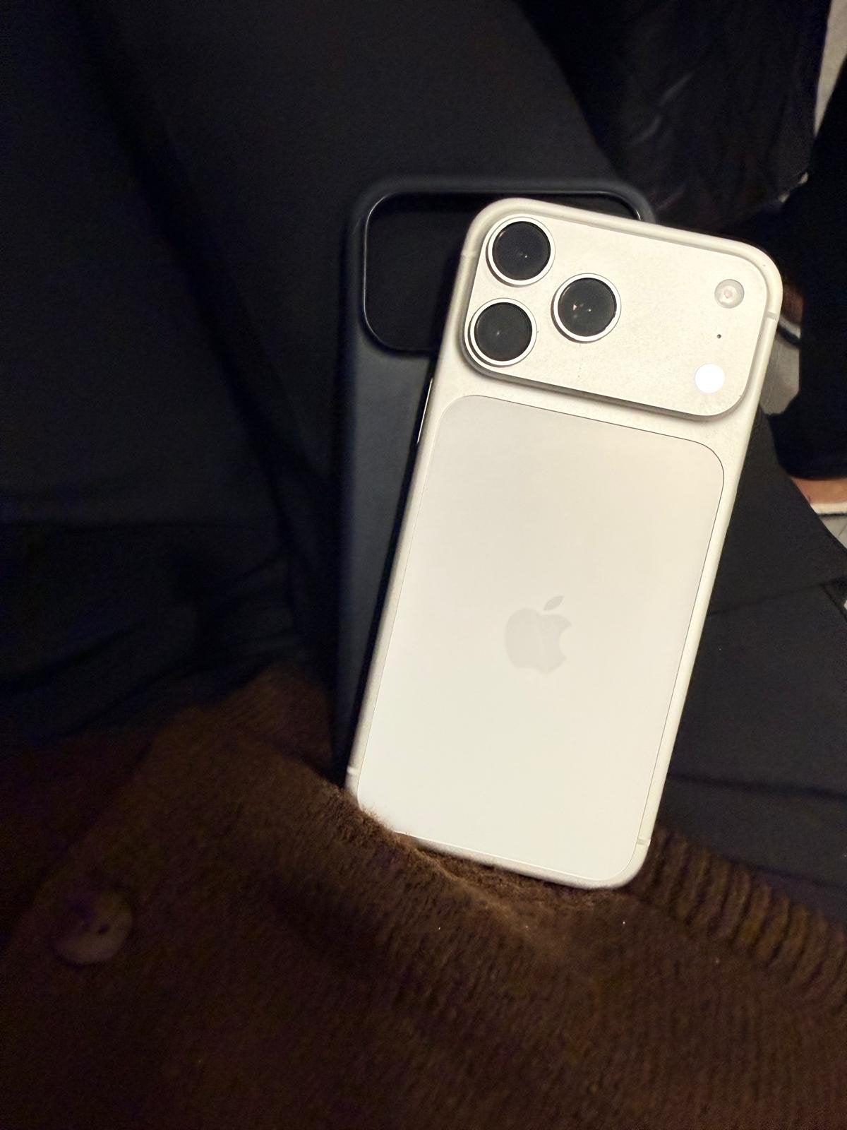 Ruilen iPhone 17 Pro Max Wit, Telecommunicatie, Mobiele telefoons | Apple iPhone, 99 %, Wit, IPhone 15 Pro Max, Zo goed als nieuw