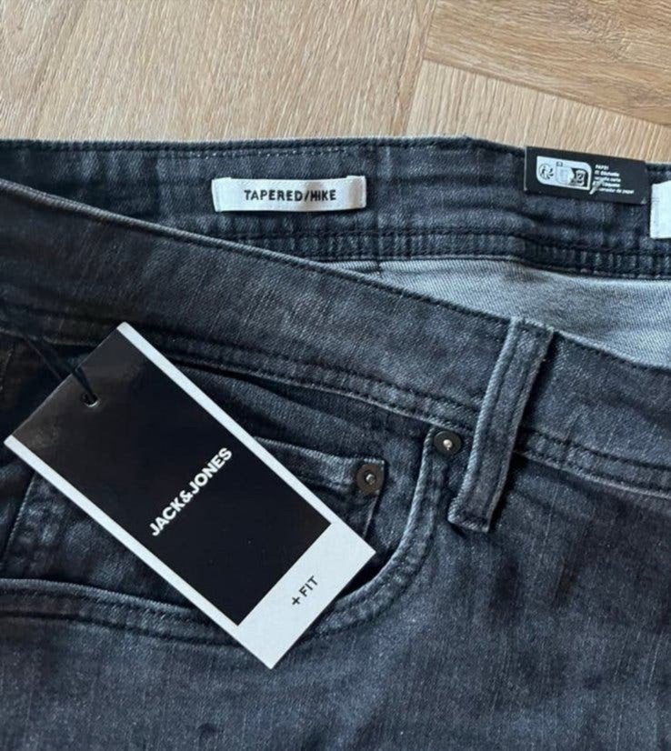 Jack & Jones spijkerbroek W44 L32 . Nieuw, Ophalen of Verzenden, Nieuw, Blauw, Overige jeansmaten