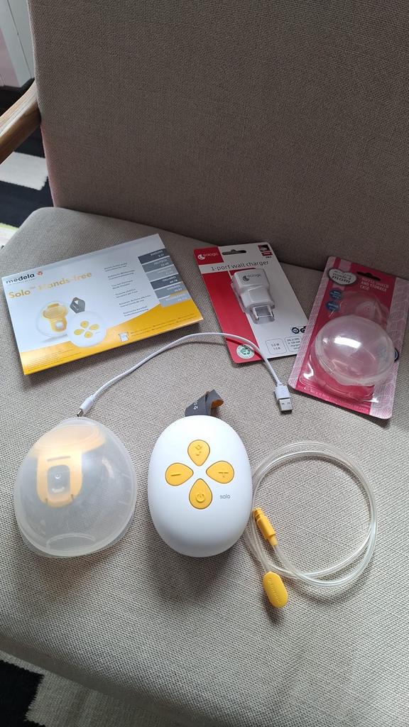 Medela Solo Hands-free elektrische borstkolf, Ophalen of Verzenden, Zo goed als nieuw