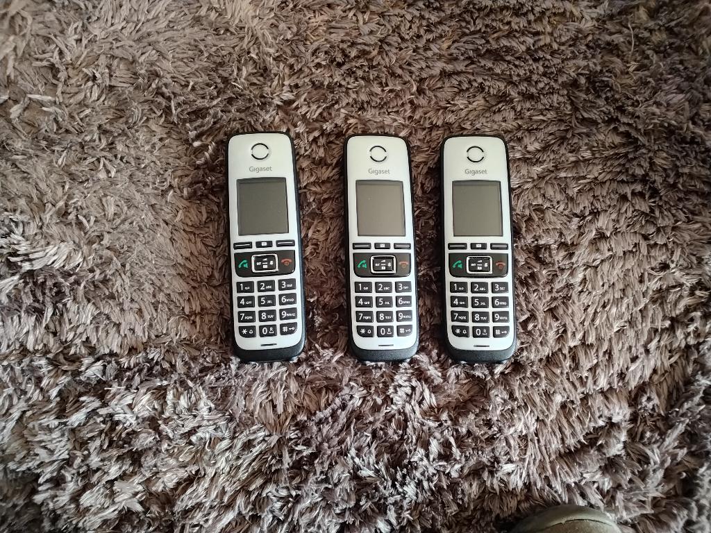 gigaset A676a 3 telefoons fullcolour scherm met antwoord app, Ophalen of Verzenden, Zo goed als nieuw, 3 handsets, Stralingsarm