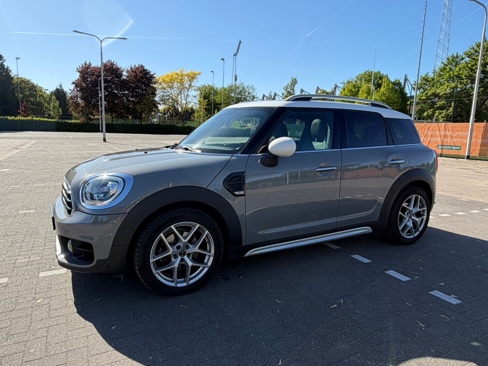 Mini Countryman 1.5 136pk Aut. Pano, full option, 136 pk, Zwart, Countryman, 715 kg