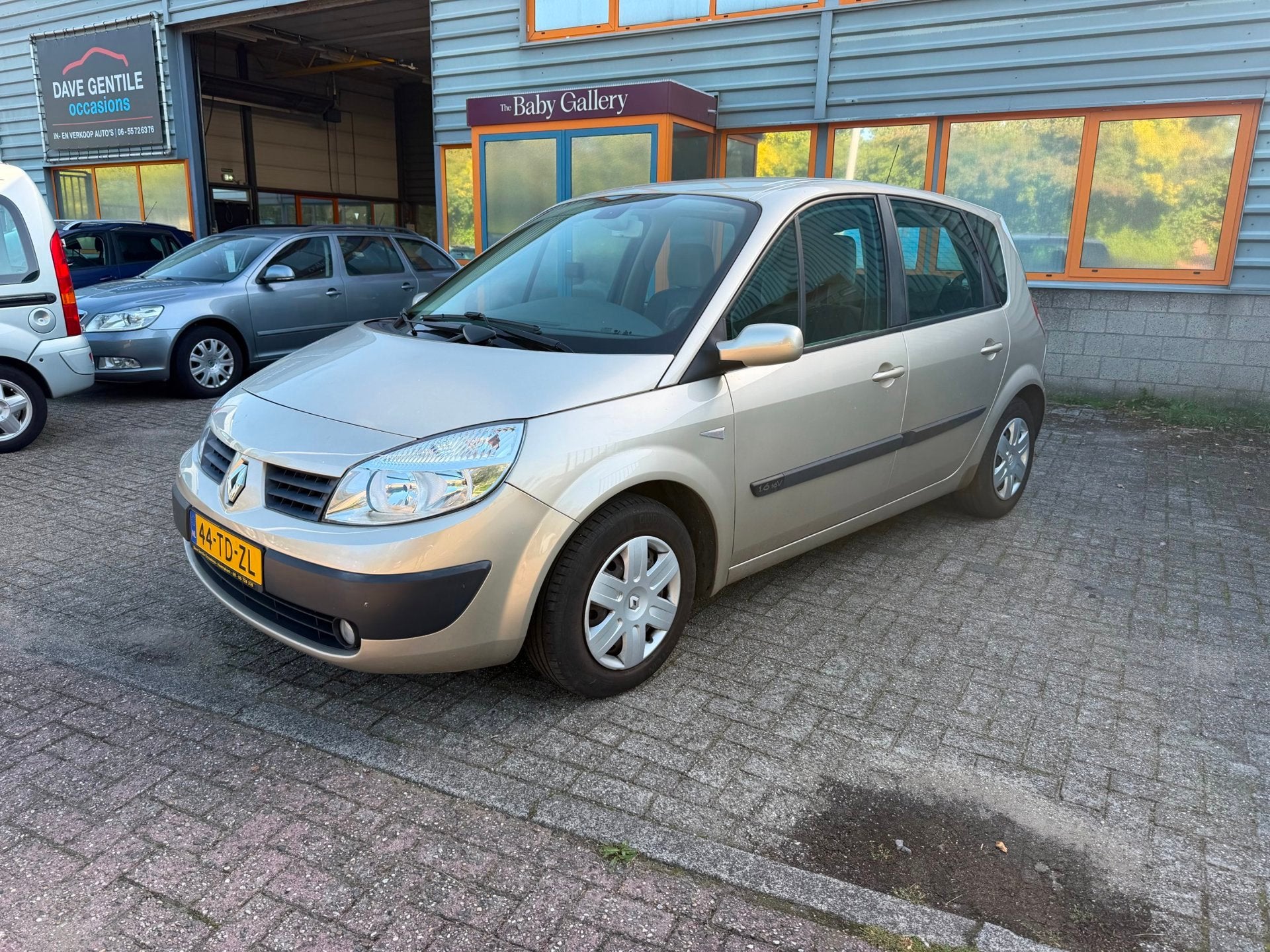 Renault Scénic 1.6-16V Business Line Perfect km 75084 NAP I, Voorwielaandrijving, Parkeersensor, Gebruikt, 1295 kg